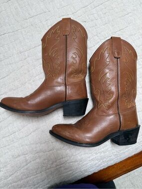 Old West Brown Leather Heeled Cowboy Boots